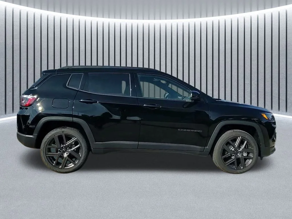 New 2026 Black Jeep Latitude image 5