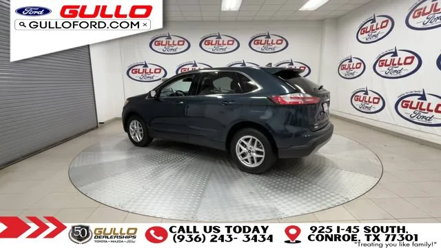 Used 2024 Blue Metallic Ford SEL image 6
