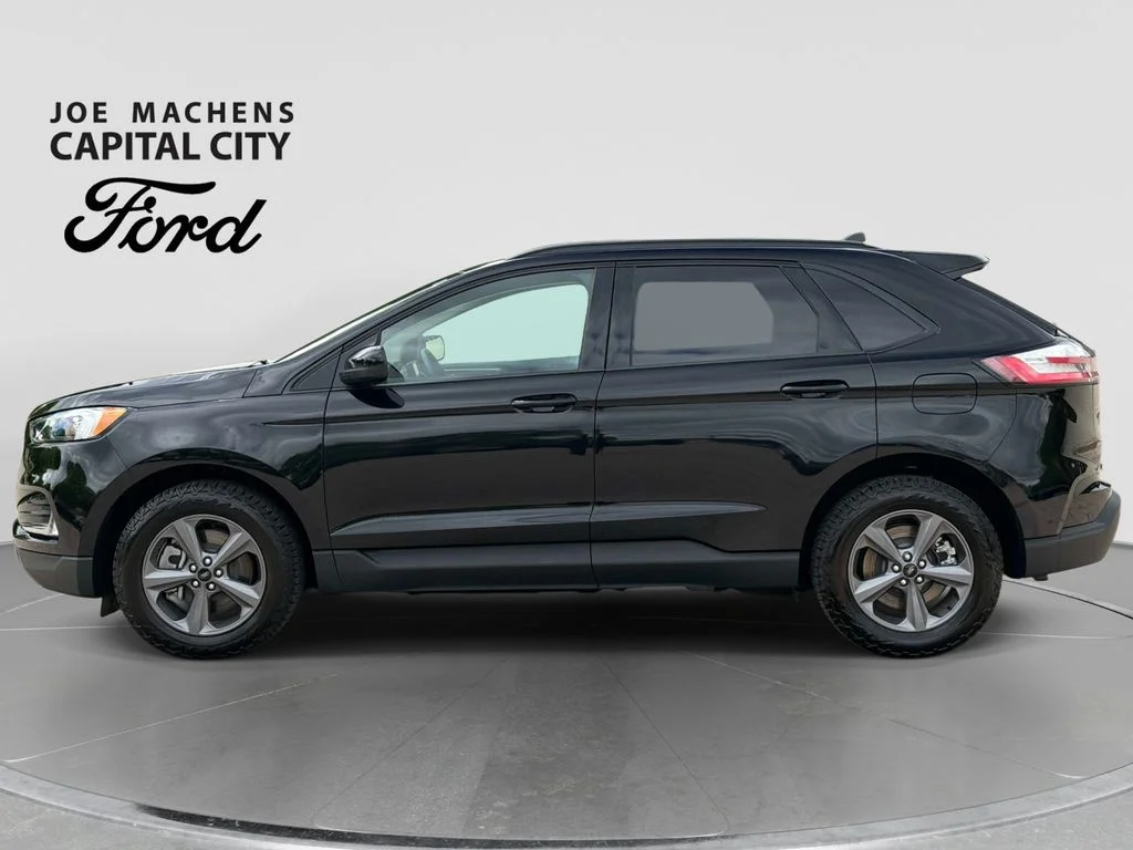 Used 2024 Agate Black Metallic Ford SEL image 8
