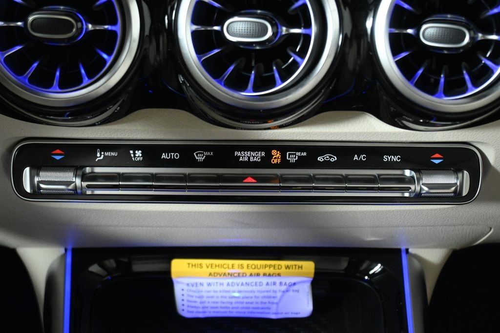 Used 2026 Night Black Mercedes-Benz GLB 250 image 21