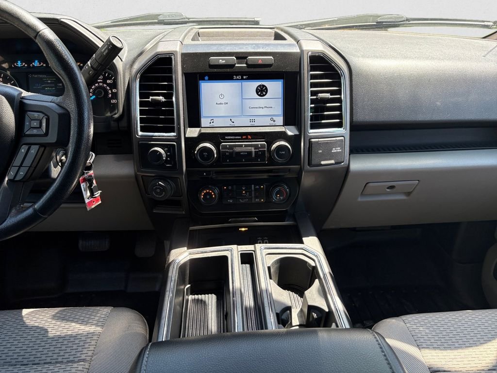 Used 2016 Silver Ford XLT image 11
