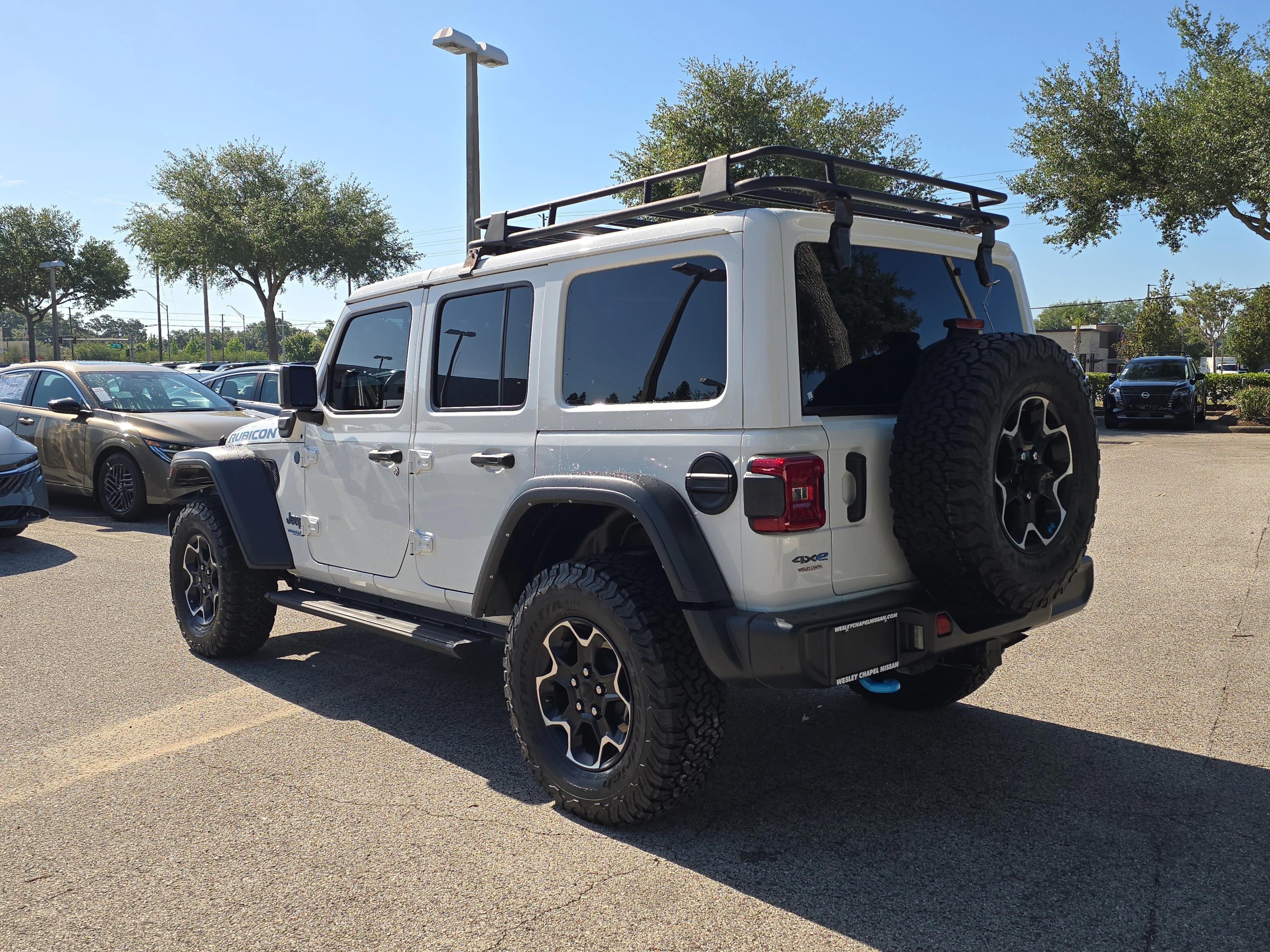 Used 2022 Bright White Clearcoat Jeep Unlimited Rubicon image 6