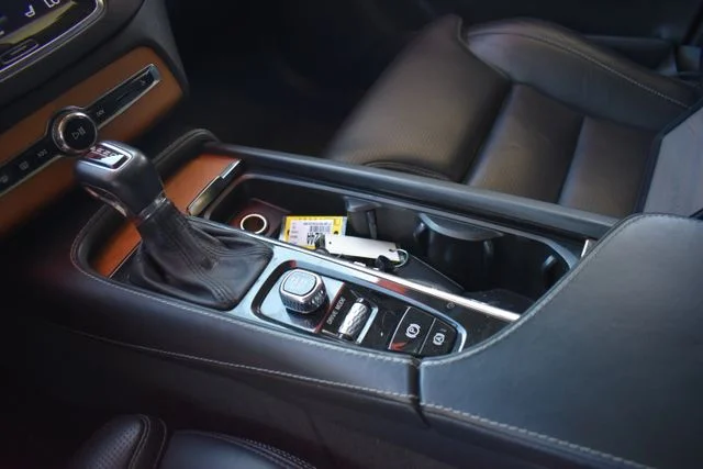 Used 2018 Gray Volvo T6 Inscription image 33