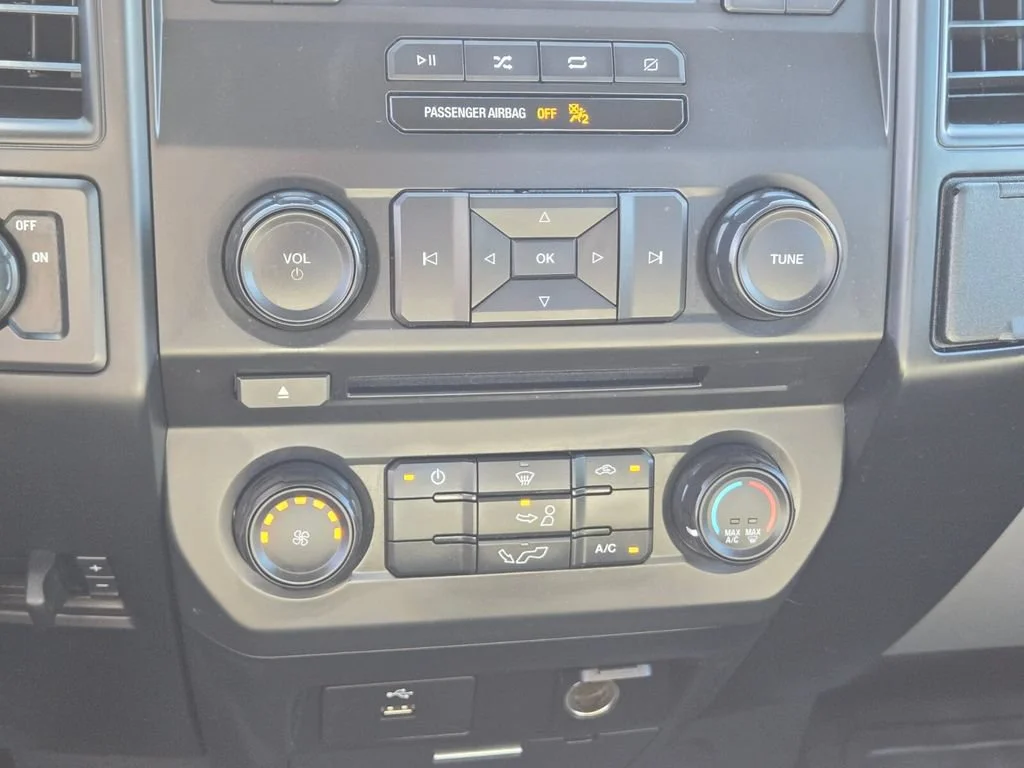Used 2018 Lightning Blue Ford XL image 22