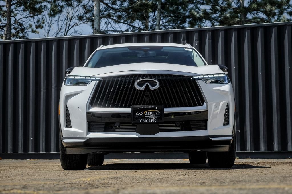 New 2027 Radiant White INFINITI LUXE image 5