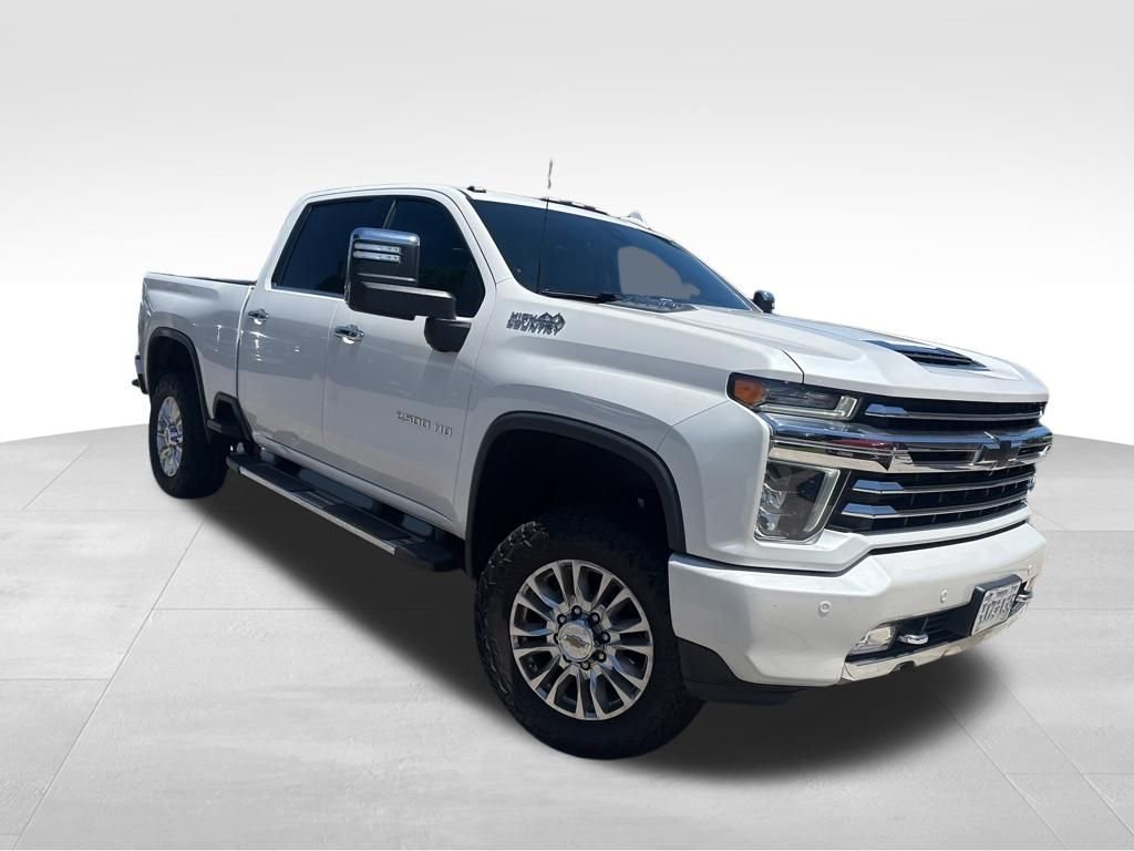 Used 2022 Beige Chevrolet High Country image 4