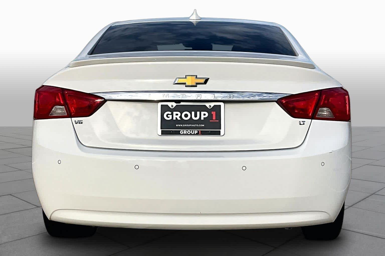 Used 2017 Summit White Chevrolet LT image 5