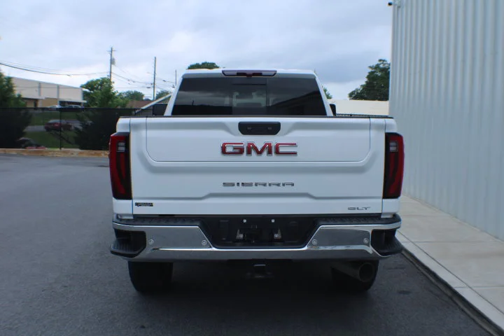 Used 2025 Summit White GMC SLT image 21
