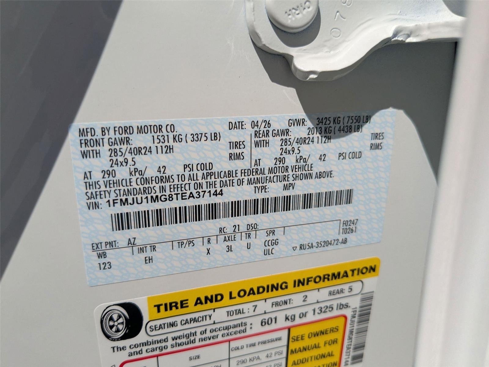 New 2026 Star White Metallic Tri-Coat Ford Platinum® image 35