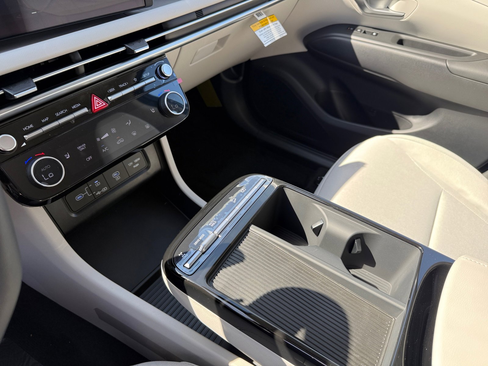 New 2026 Shimmering Silver Hyundai SEL AWD image 13