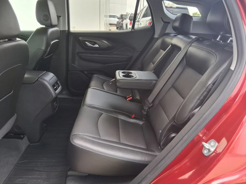 Used 2023 VOLCANIC RED TINTCOAT GMC SLT image 20