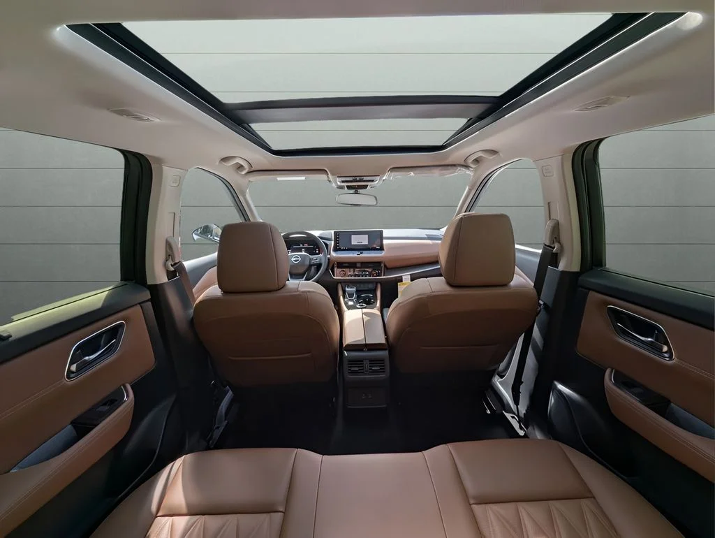 New 2026 White Nissan Platinum image 25