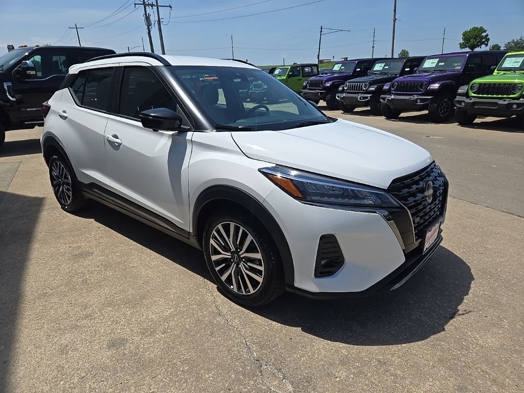 Used 2024 White Nissan SR image 15