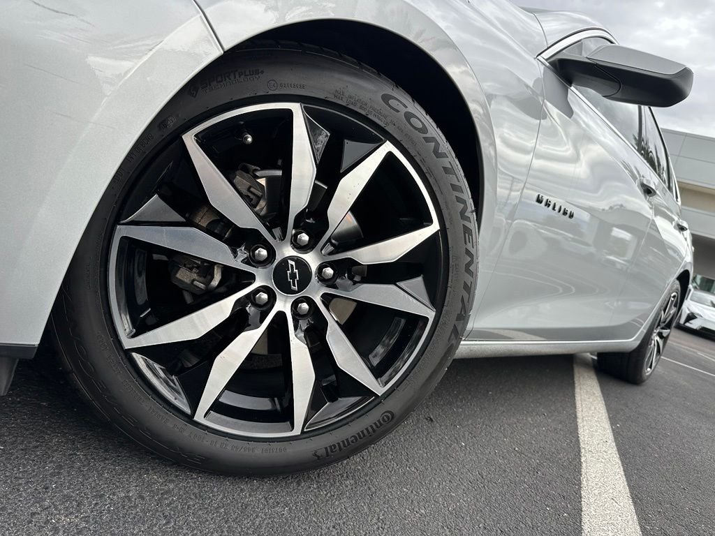 Used 2021 Silver Chevrolet RS image 2