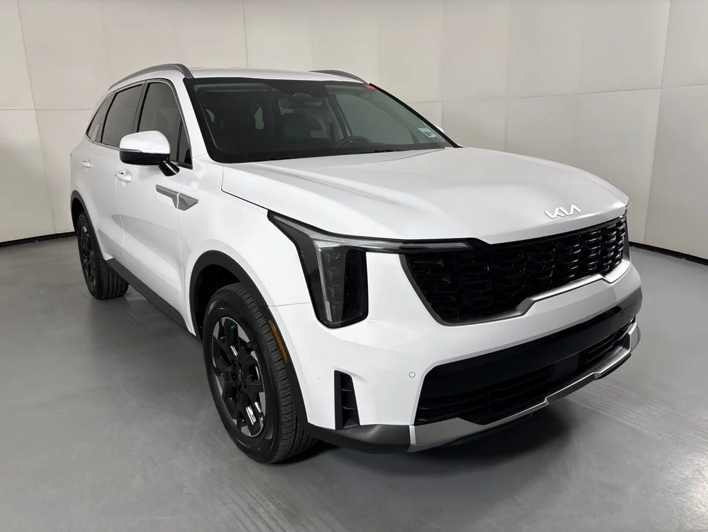 New 2026 White Kia S image 2