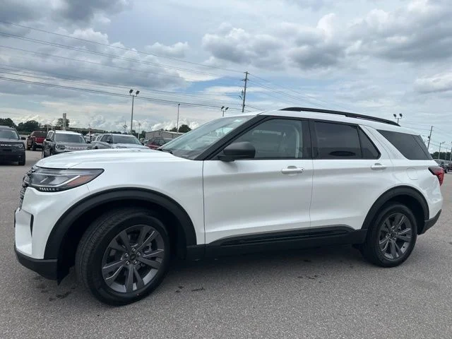New 2026 Star White Metallic Tri-Coat Ford Active image 29