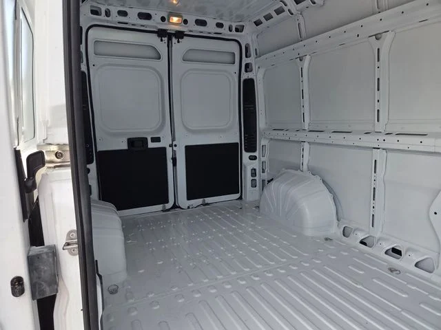 New 2026 Bright White Clear-Coat Exterior Paint RAM High Roof image 11