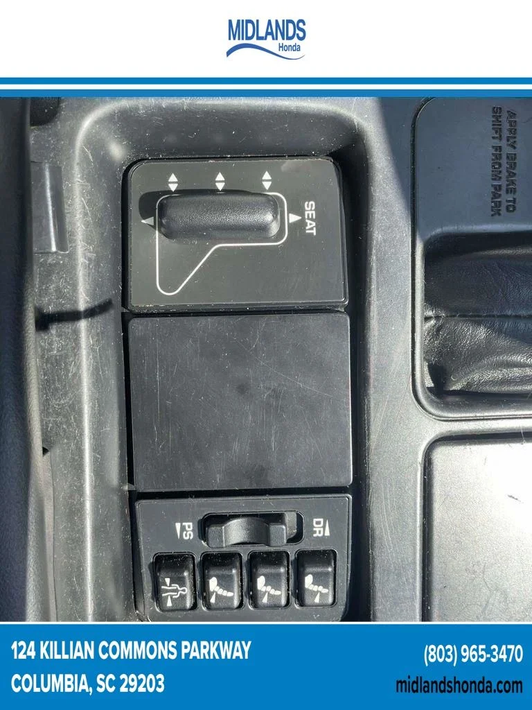 Used 1995 White Chevrolet Base image 22