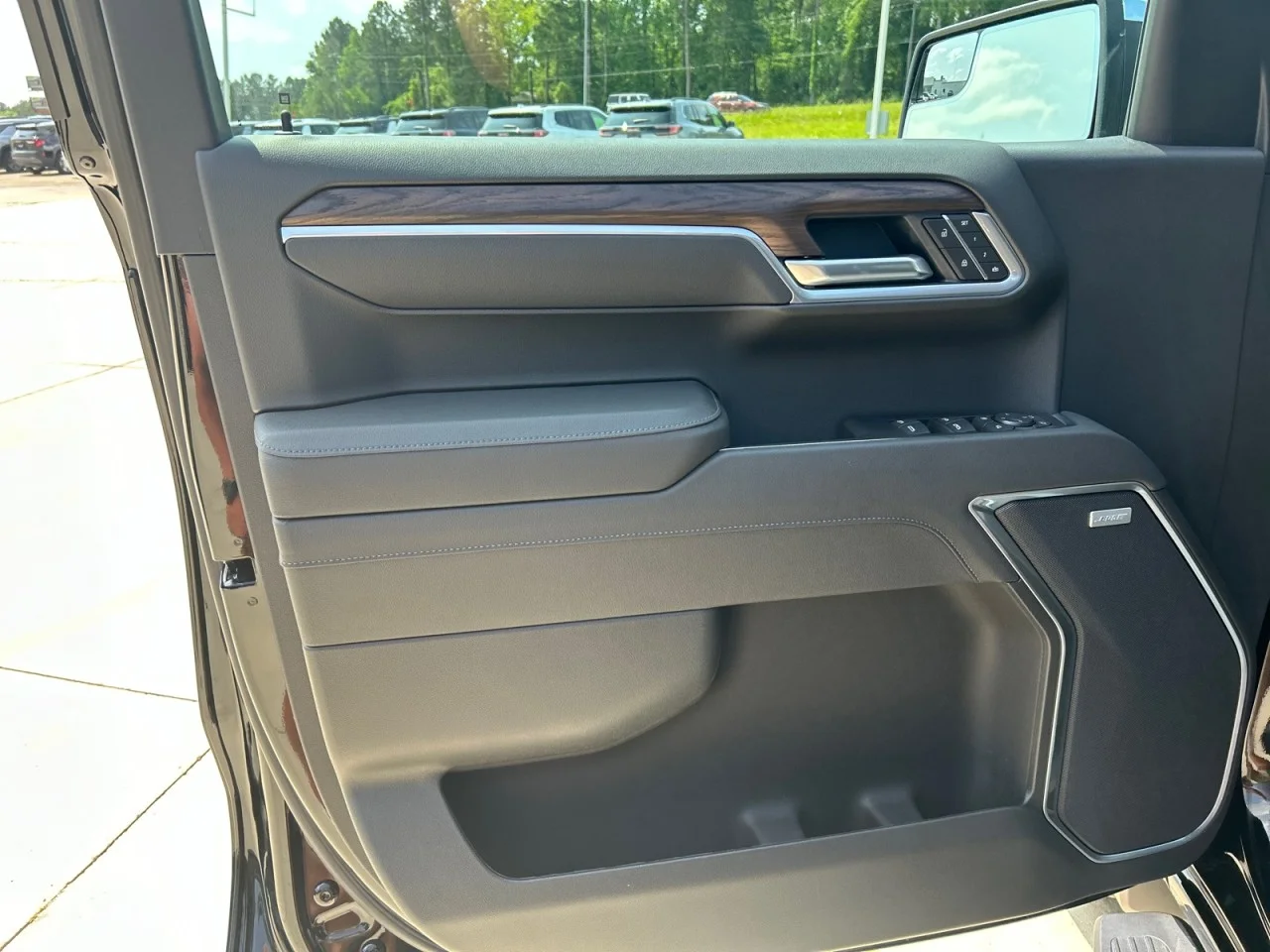 2026 GMC Sierra 1500 SLT - Photo 10