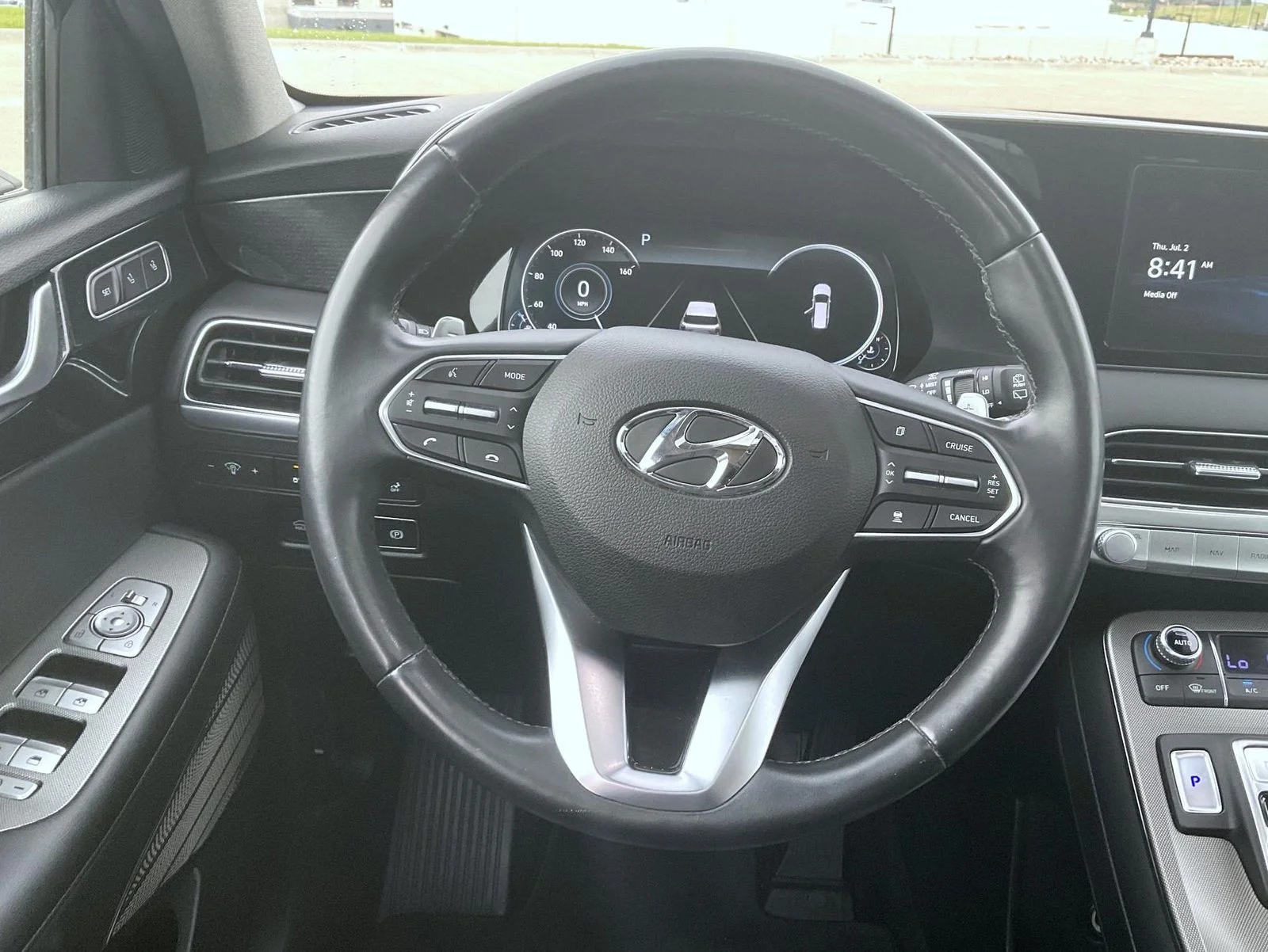 Used 2022 Green Hyundai Limited image 13