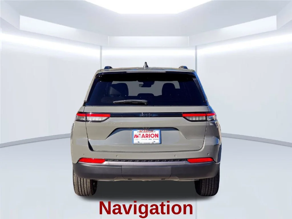 New 2027 Gray Jeep Laredo Altitude image 19
