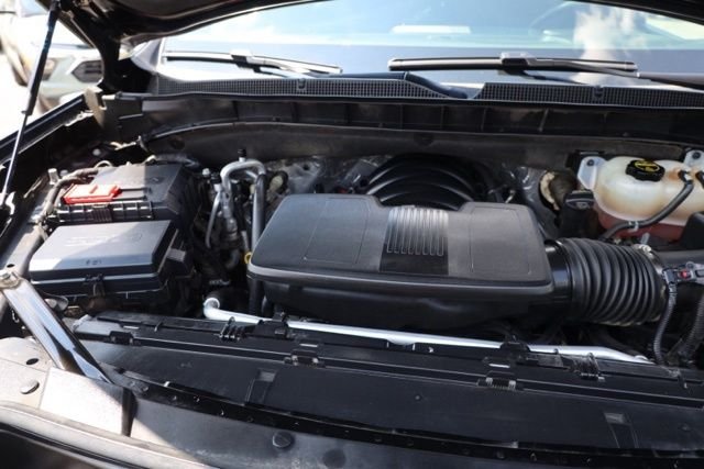 Used 2025 Black Chevrolet Z71 image 41