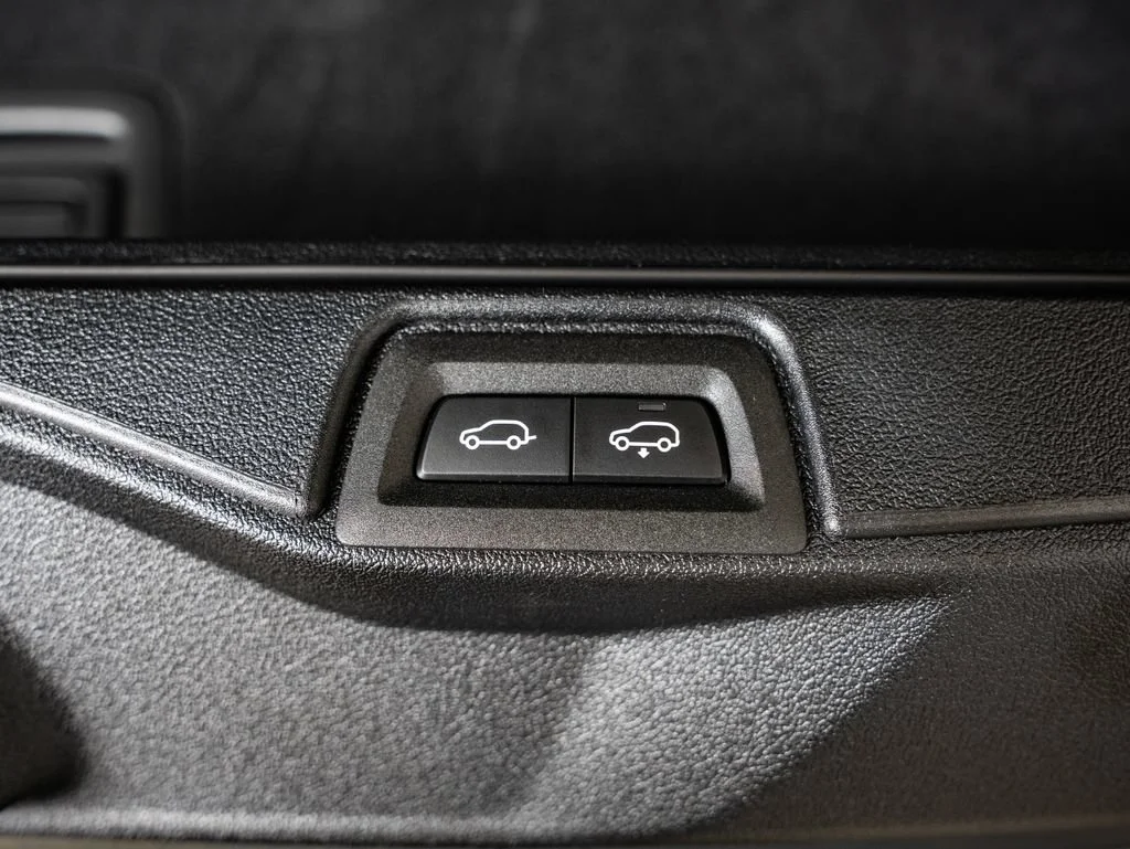 New 2027 Dravit Grey Metallic BMW xDrive40i image 23