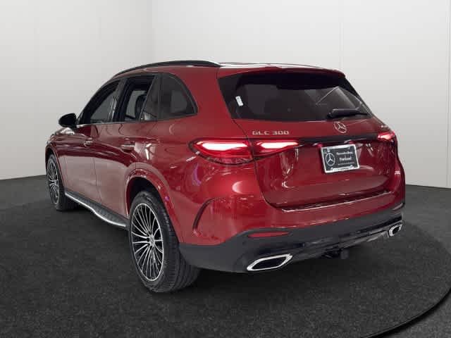 Certified Used 2026 MANUFAKTUR Patagonia Red Metallic Mercedes-Benz GLC 300 image 5