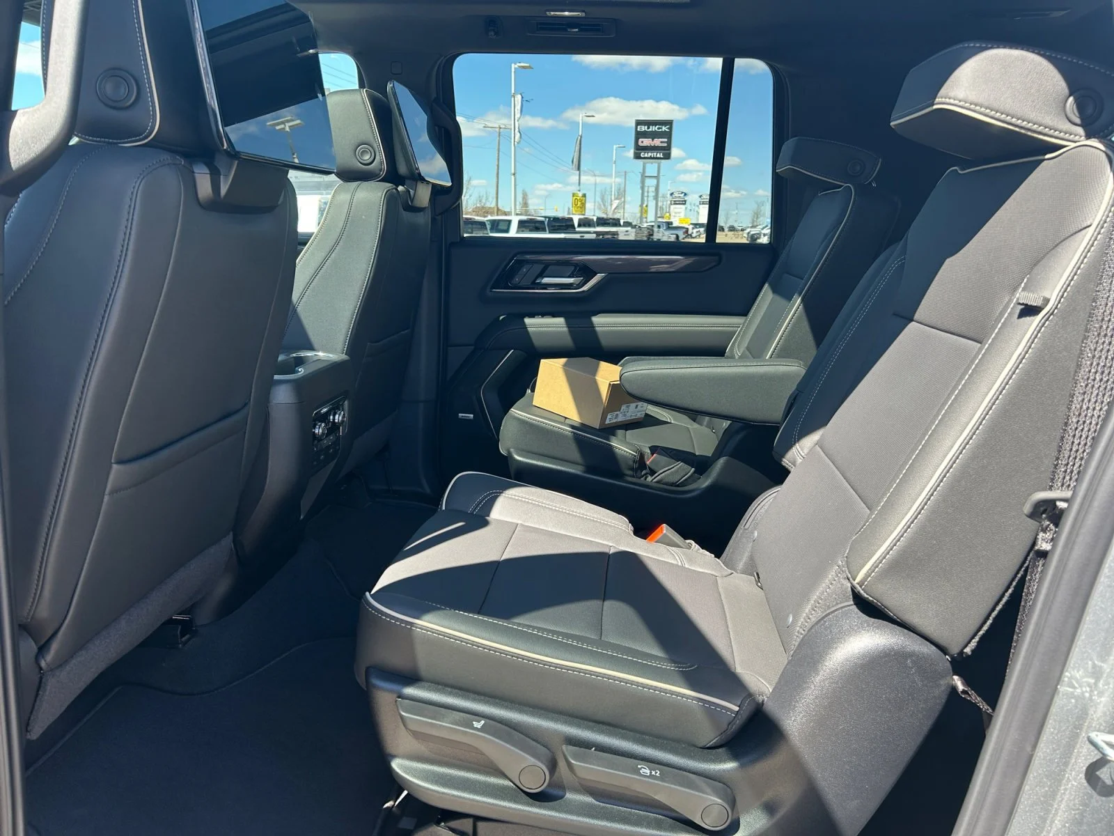 New 2026 Sterling Metallic GMC Elevation image 20
