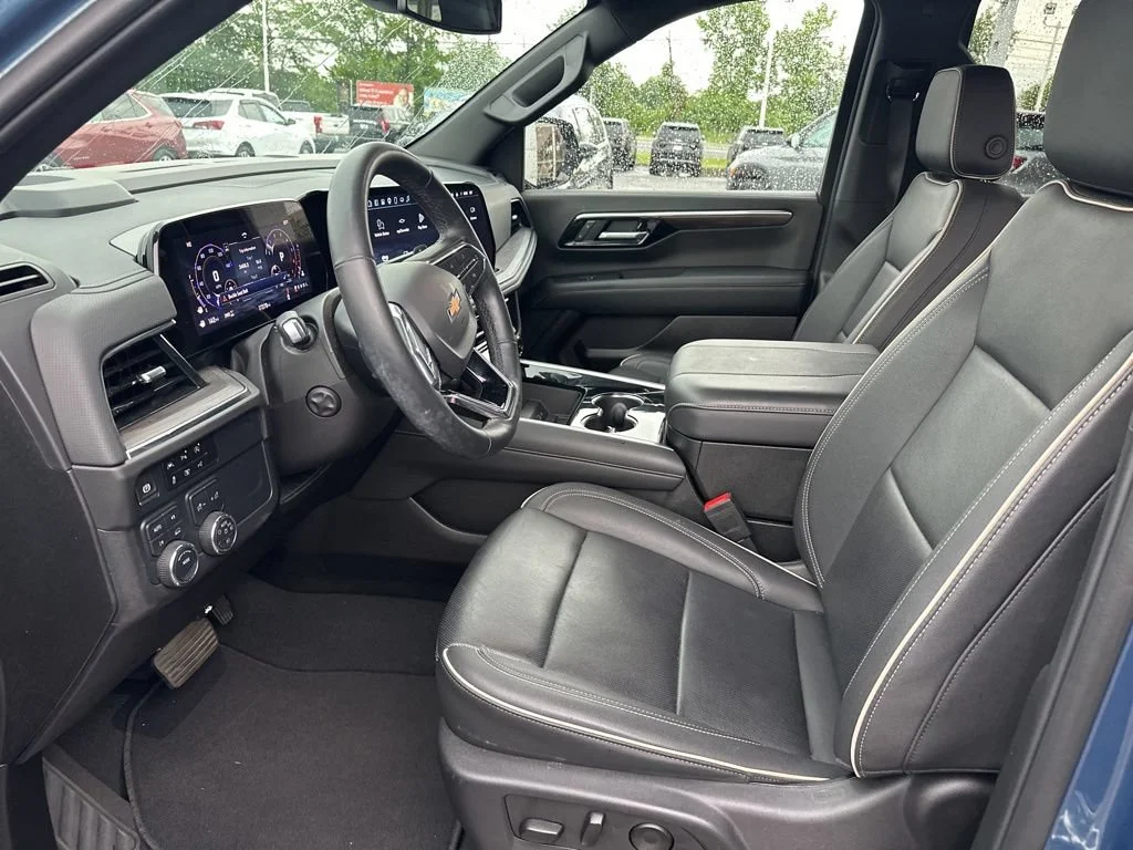 Used 2025 Lakeshore Blue Metallic Chevrolet Premier image 29