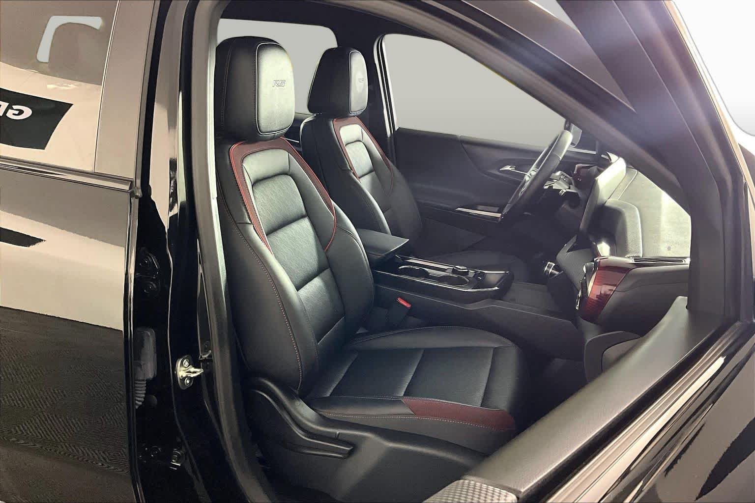 Used 2026 Mosaic Black Metallic Chevrolet FWD RS image 9