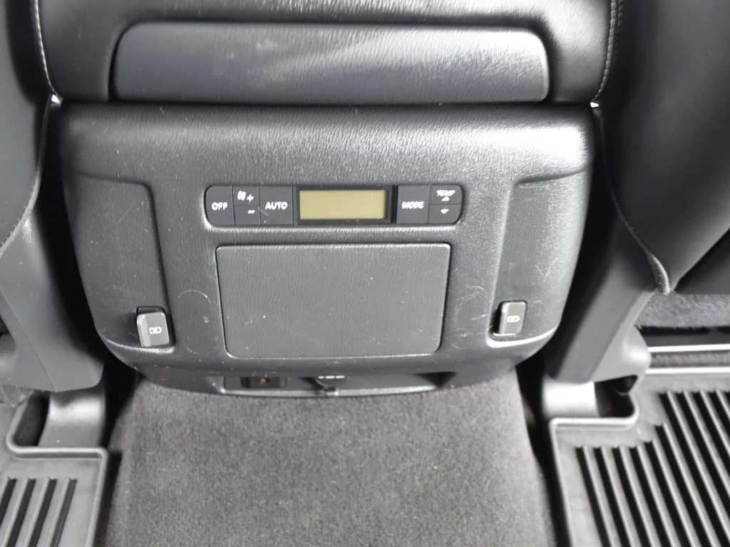 Used 2019 Gun Metallic Nissan SL image 26