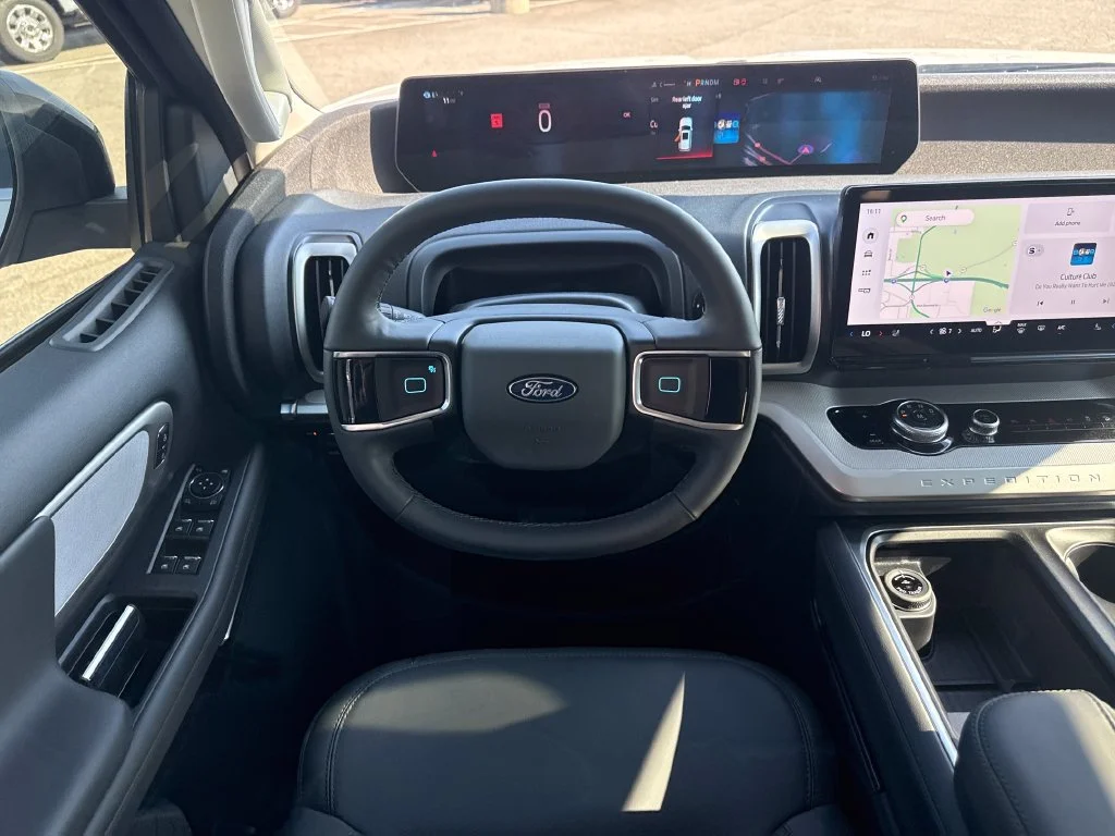 New 2026 Oxford White Ford Active image 23