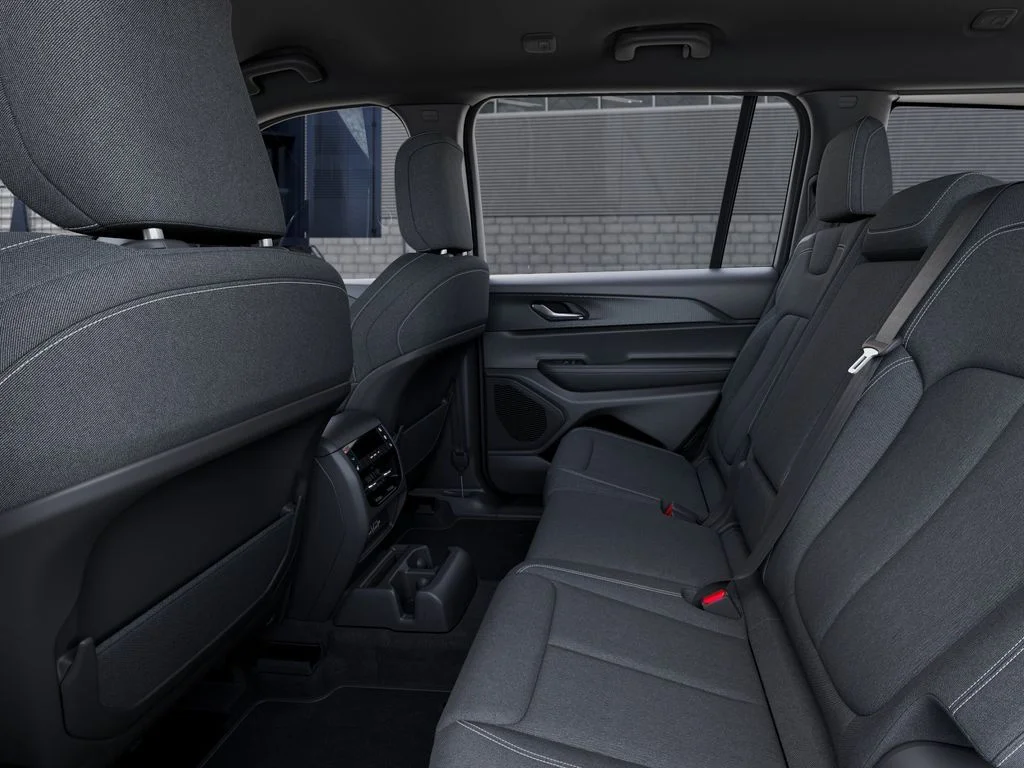 New 2026 Bright White Clear-Coat Exterior Paint Jeep Laredo image 23