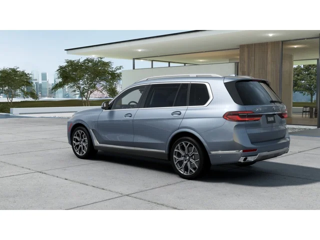 New 2027 Sparkling Copper Metallic BMW xDrive40i image 2