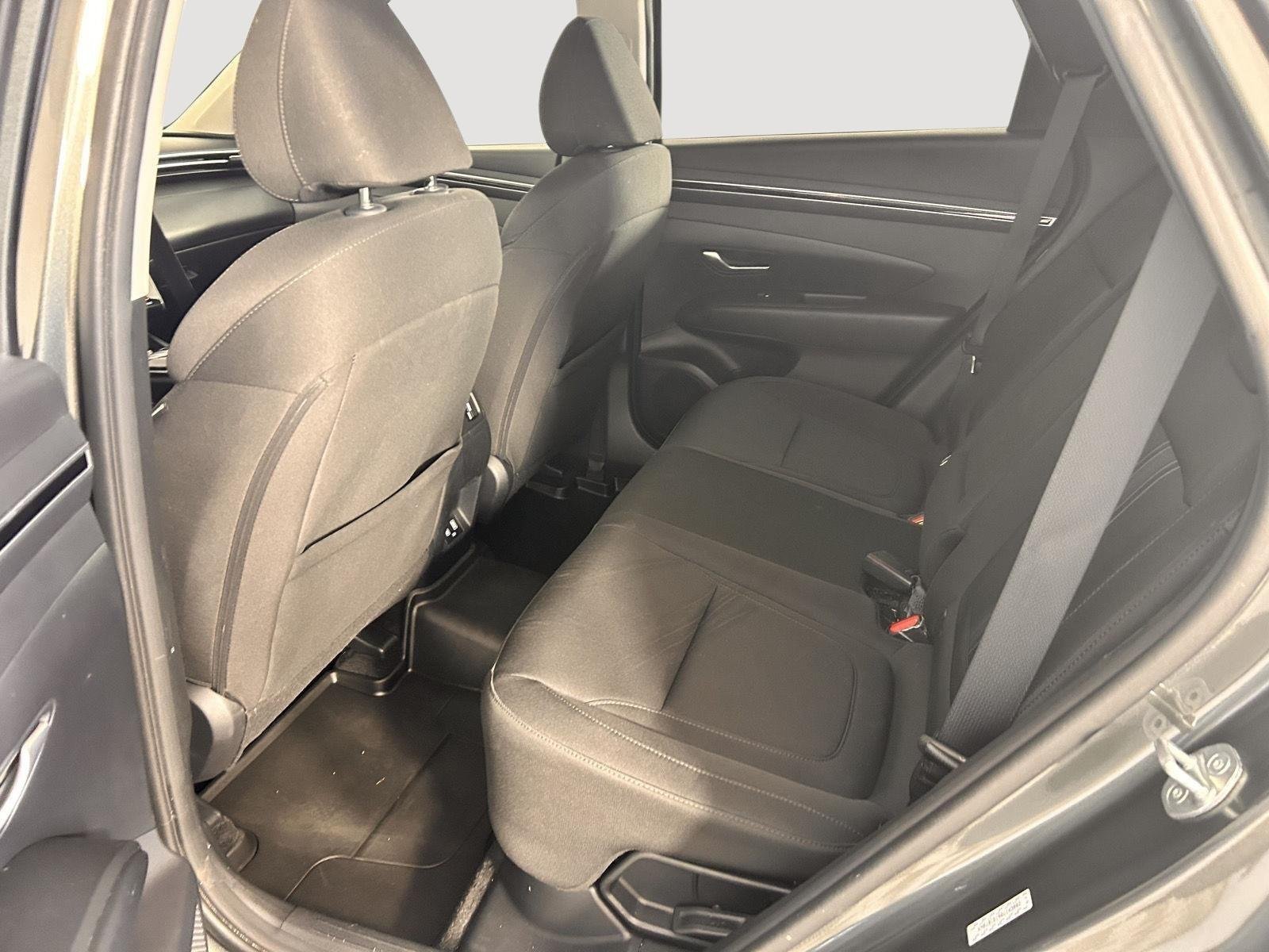 Used 2024 Shimmering Silver Hyundai Blue image 4