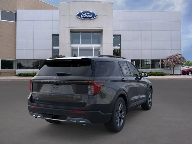 2026 Ford Explorer Active - Photo 8