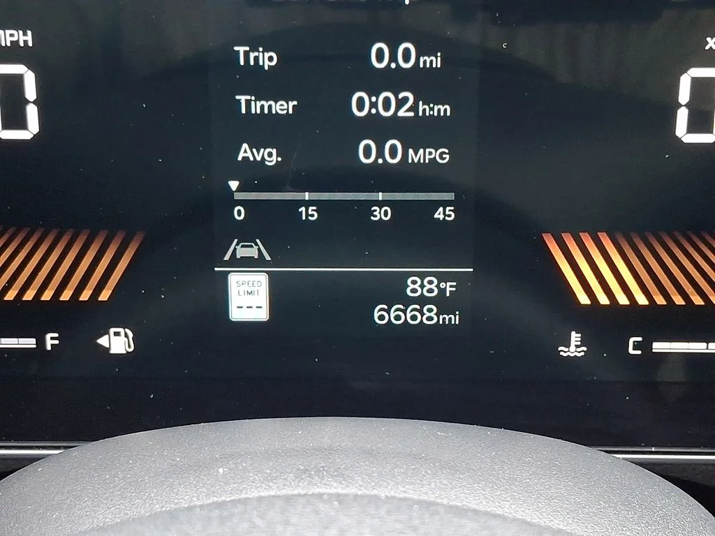 Used 2025 Gray Kia GT-Line image 21
