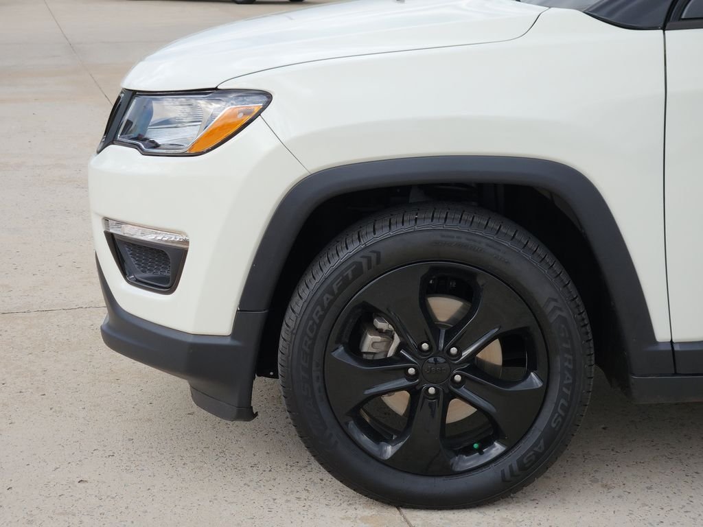 Used 2021 White Jeep Latitude image 8