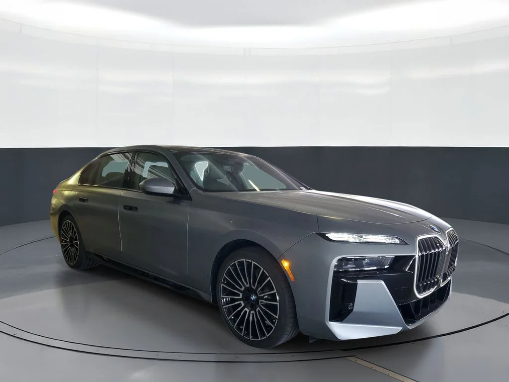 New 2026 Frozen Pure Grey Metallic BMW 740i image 2