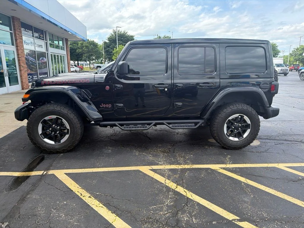Used 2022 Black Jeep Unlimited Rubicon image 1
