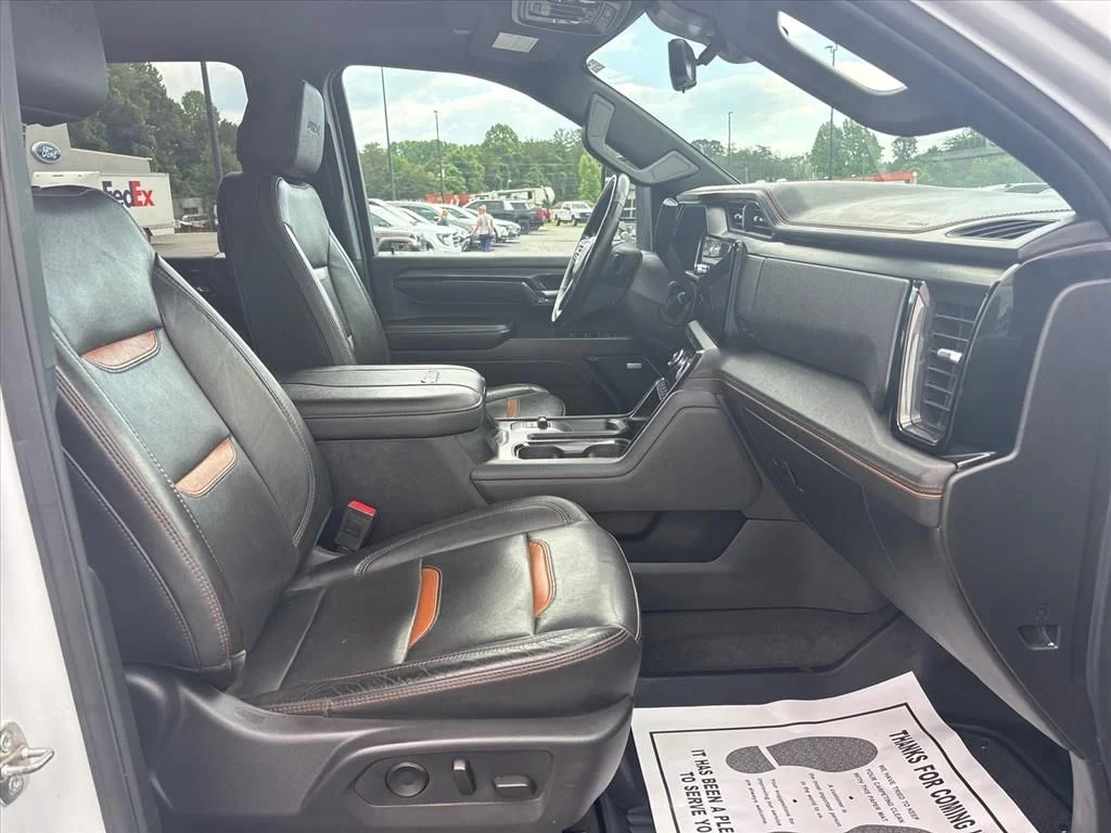Used 2024 White GMC AT4 image 12