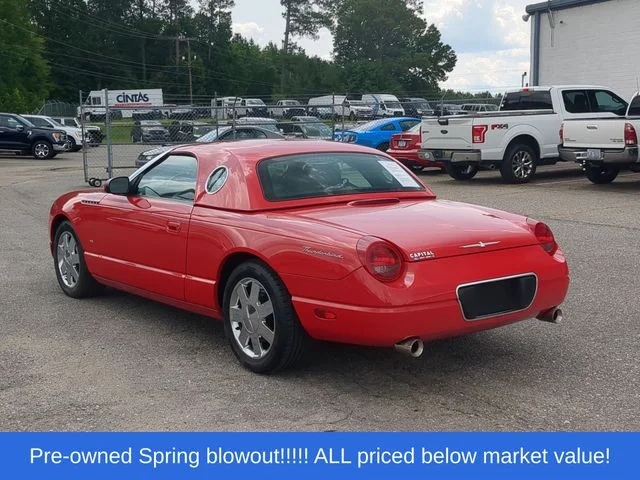 Used 2003 Red Ford  image 11