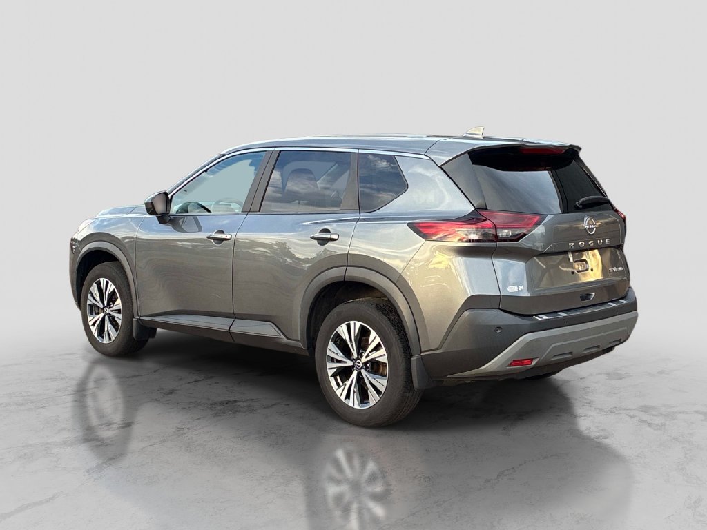 Used 2023 Gray Nissan SV image 5