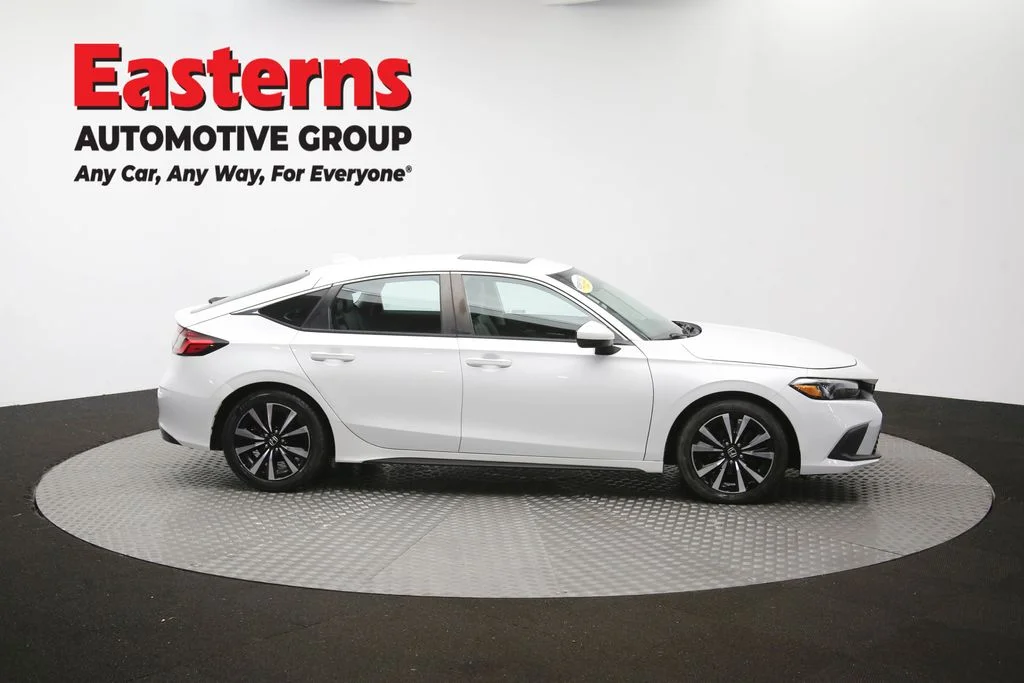 Used 2023 White Honda EX-L image 46
