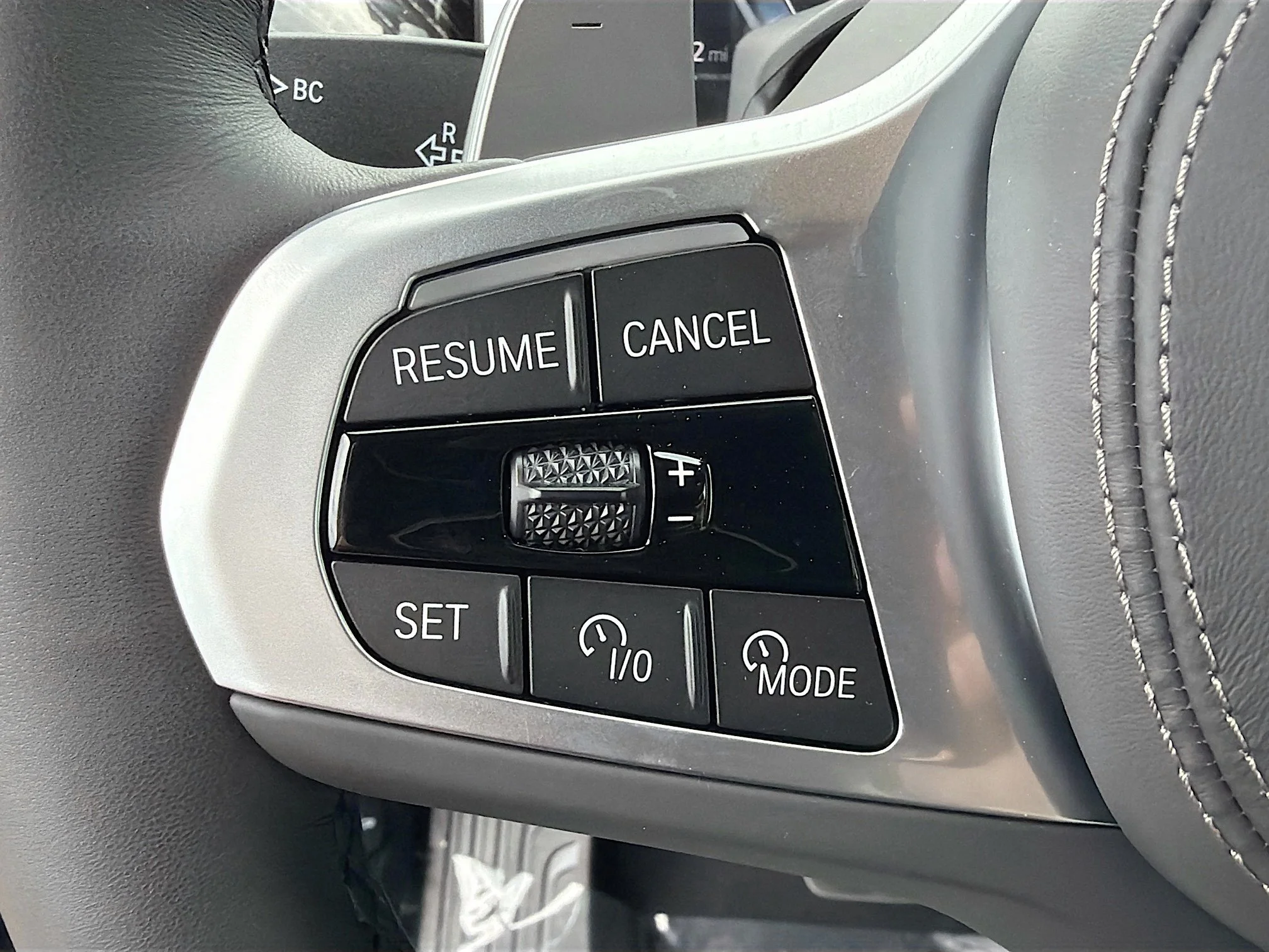 New 2026 Black Sapphire Metallic BMW xDrive50e image 37