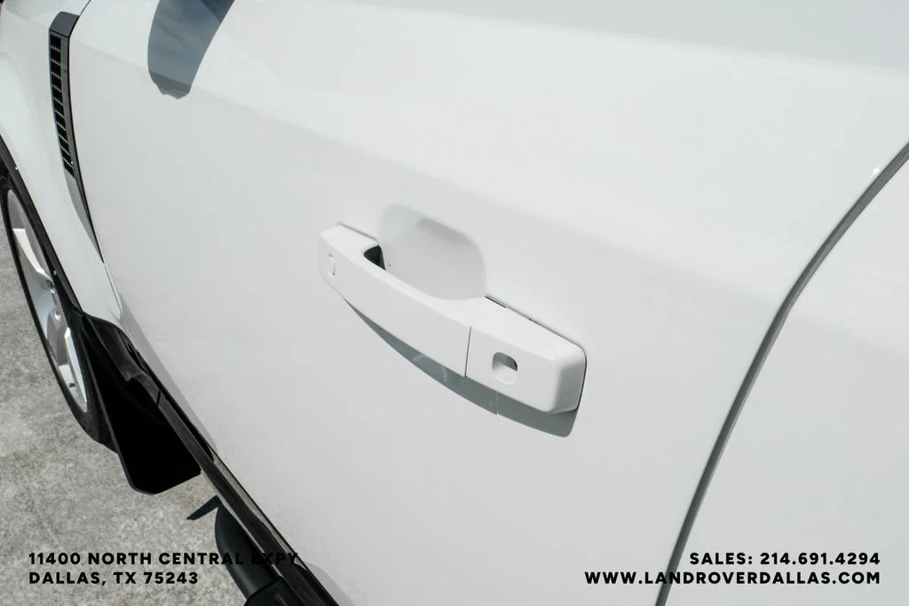 New 2026 Fuji White Land Rover X-Dynamic SE image 43