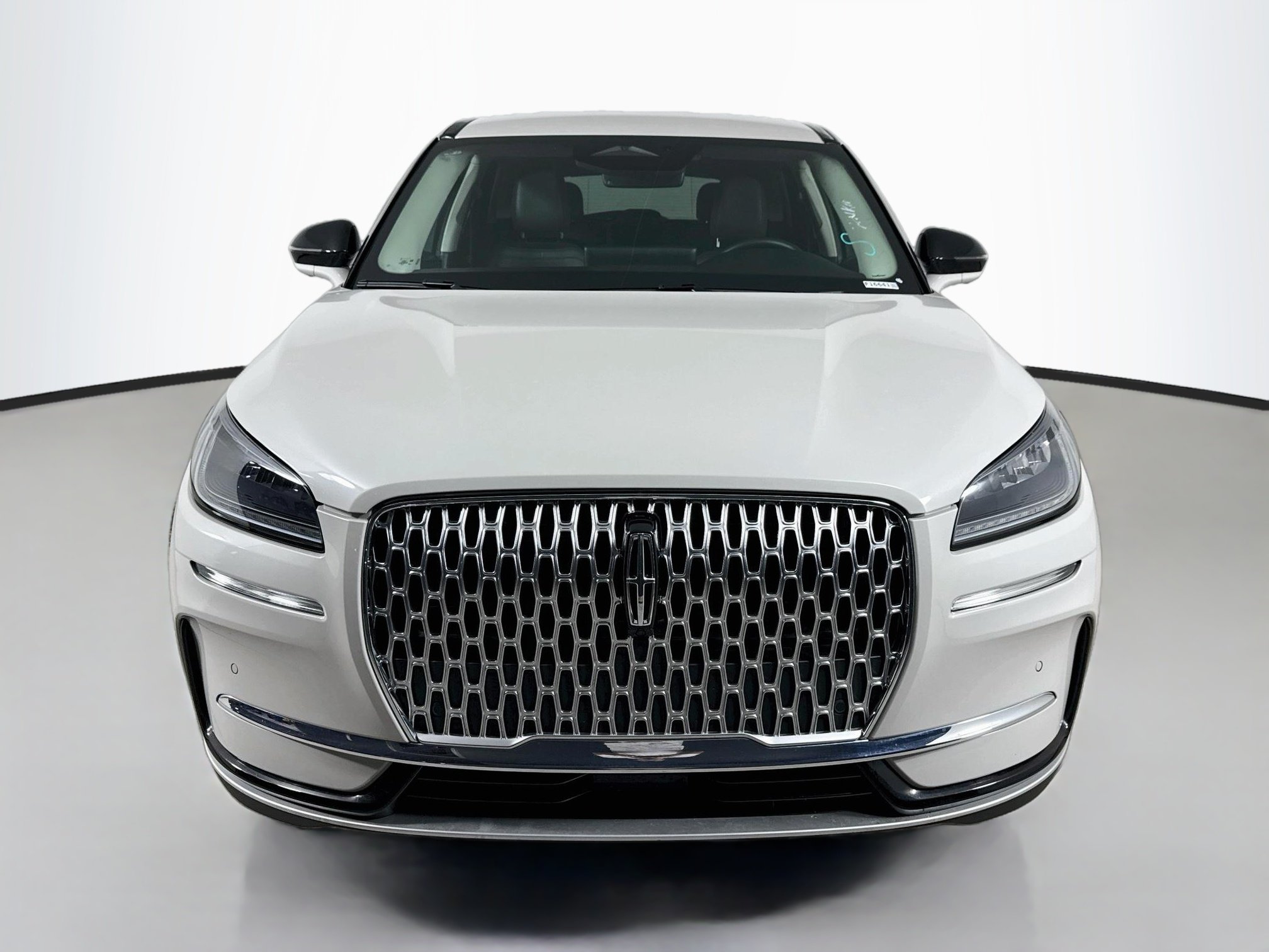 Used 2023 Ceramic Pearl Metallic Tinted Clearcoat Lincoln Standard image 6