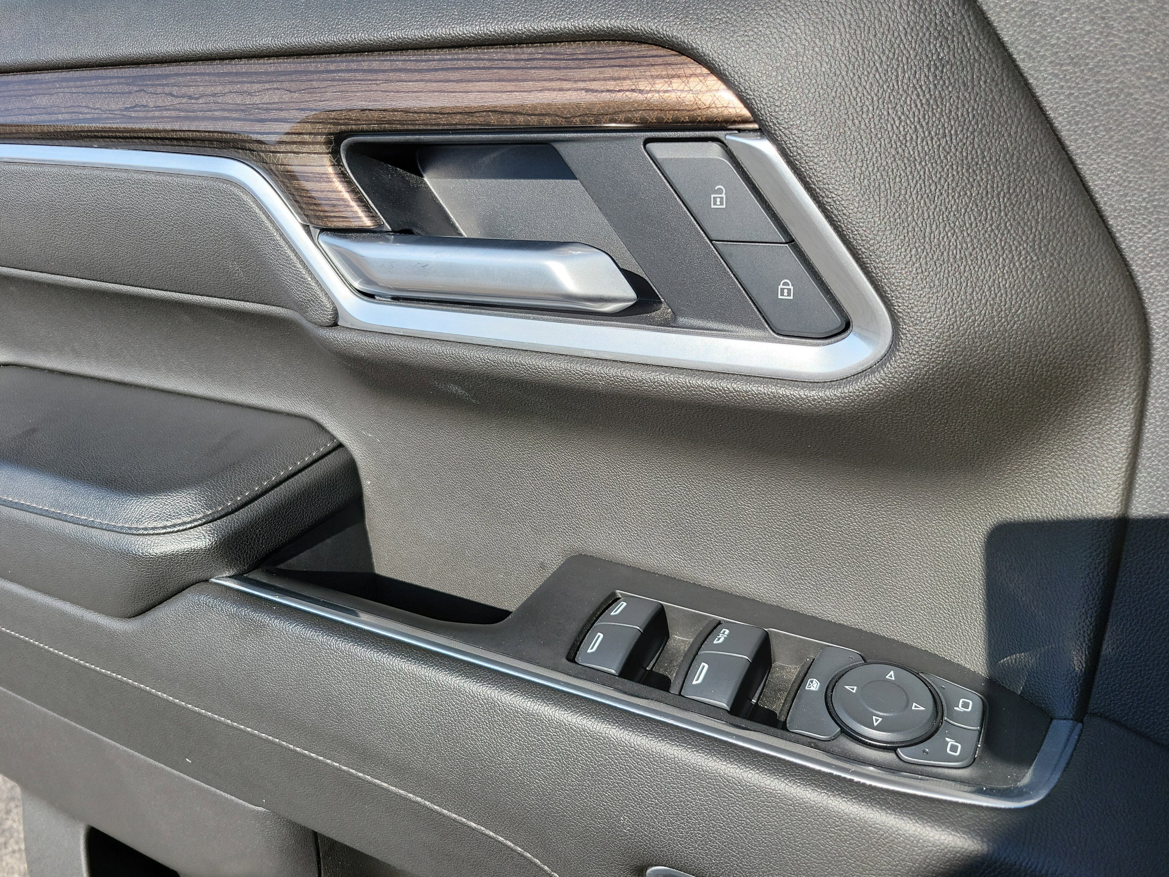 2025 Chevrolet Silverado 1500 LT - Photo 8