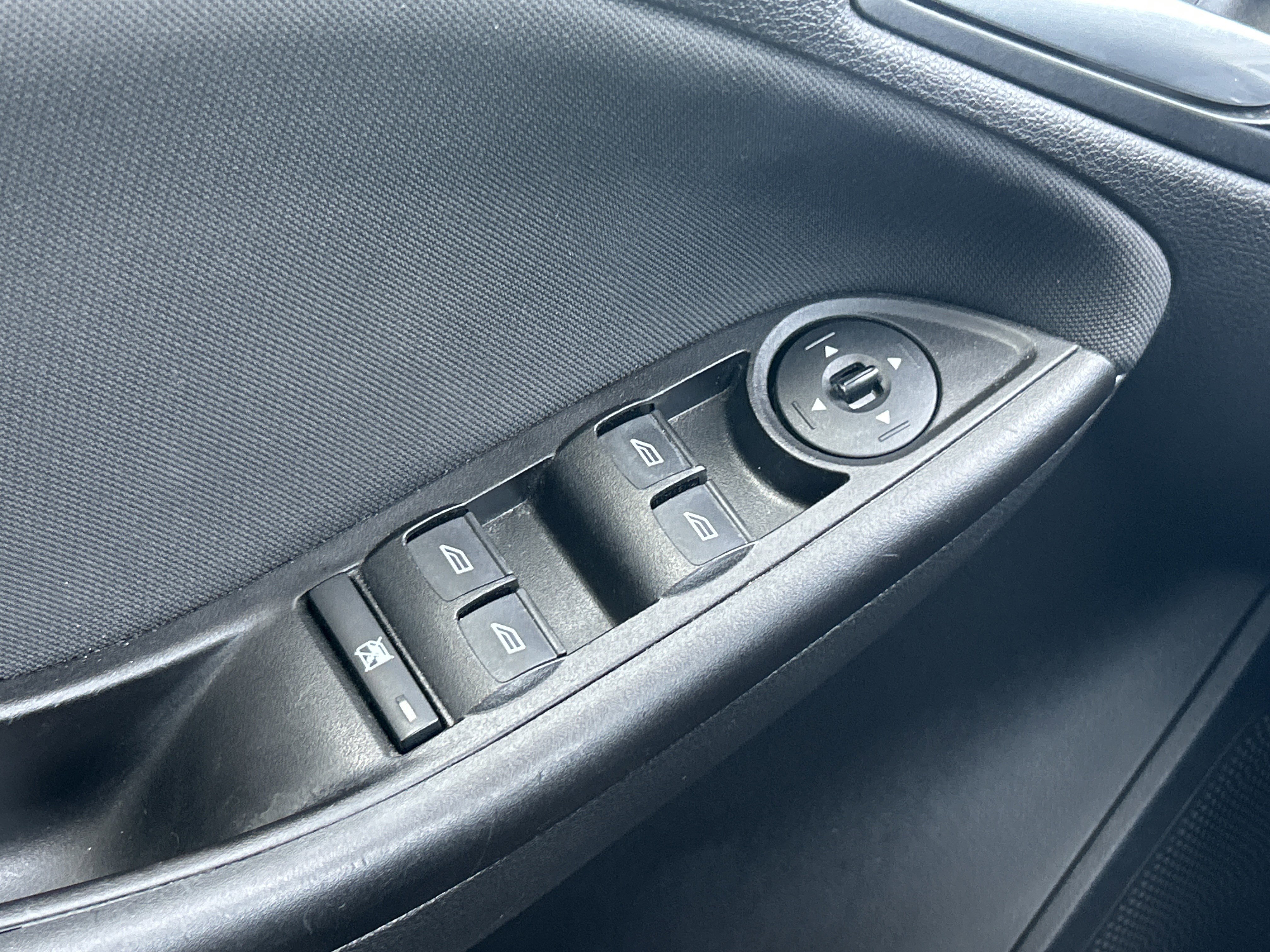 2018 Ford Focus SE - Photo 14